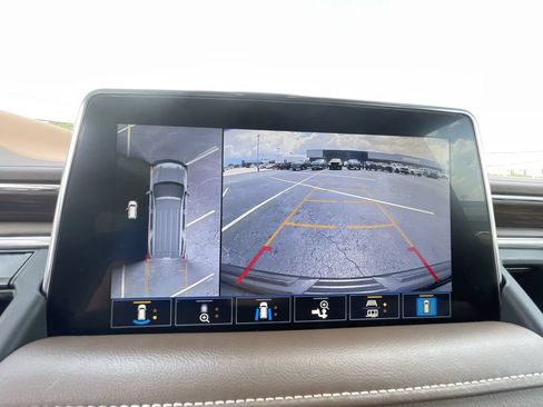 Certified 2021 Chevrolet Tahoe High Country w/ Premium Package AWD/4WD image 15