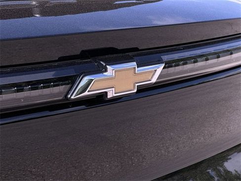 New 2025 Chevrolet Equinox EV LT w/ Convenience Package II image 30