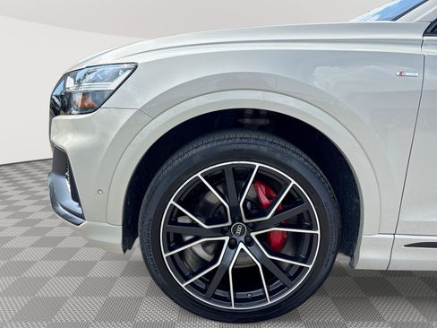 Used 2022 Audi Q8 Premium Plus w/ Premium Plus Package AWD/4WD image 19