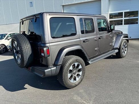 Used 2021 Jeep Wrangler Unlimited Sahara AWD/4WD image 9