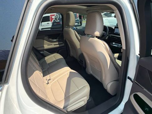 Used 2024 Lincoln Corsair Grand Touring AWD/4WD image 18