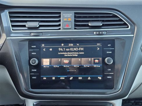 Used 2023 Volkswagen Tiguan SE R-Line image 13