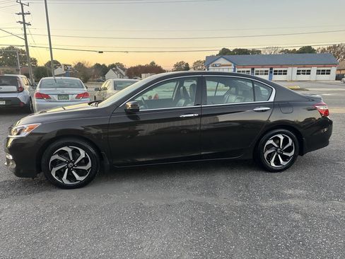 Used 2016 Honda Accord EX-L image 2