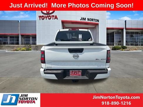 Used 2025 Nissan Frontier SL AWD/4WD image 4