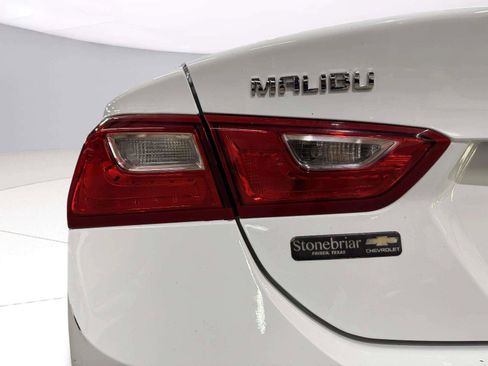 Used 2017 Chevrolet Malibu LS FWD image 13