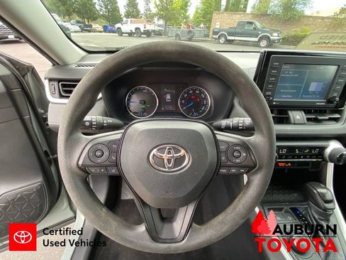 Certified 2021 Toyota RAV4 XLE w/ Convenience Package AWD/4WD image 38
