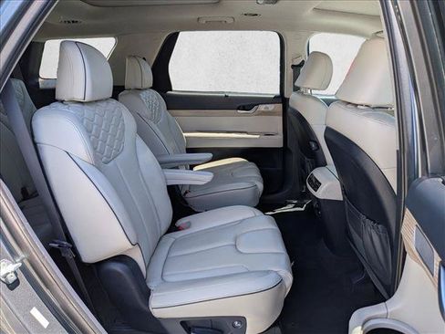 Used 2022 Hyundai Palisade Limited w/ Cargo Package FWD image 22