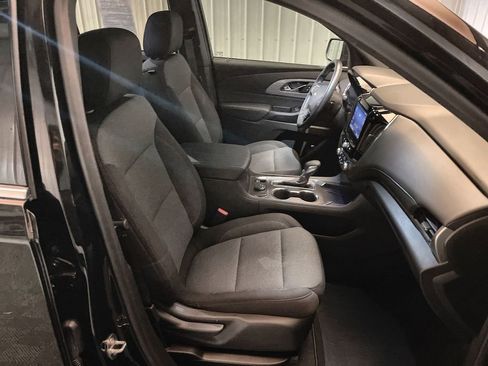 Used 2023 Chevrolet Traverse LT w/ Rear Camera Mirror Package image 26
