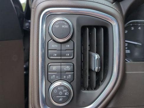 Used 2021 GMC Sierra 1500 SLT w/ SLT Convenience Package AWD/4WD image 39