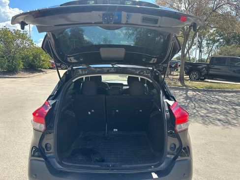 Used 2020 Nissan Kicks SR FWD image 26