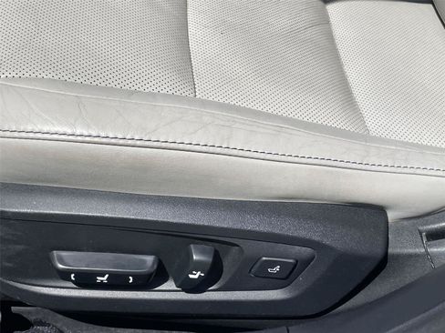 Used 2013 Lexus ES 350 w/ Luxury Pkg FWD image 14