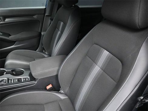 Used 2022 Honda Civic Sport image 18