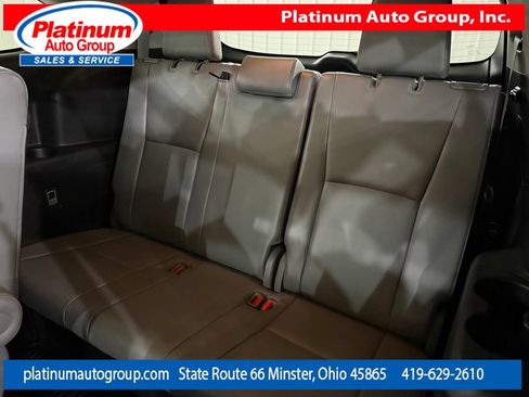 Used 2023 Toyota Highlander Platinum AWD/4WD image 32
