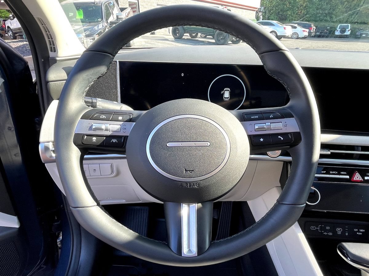 Used 2025 Hyundai Tucson SEL FWD image 11