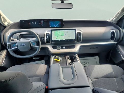 New 2025 Ford Expedition Active AWD/4WD image 25