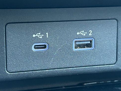 Used 2025 Mitsubishi Outlander 4WD Plug-In Hybrid image 18