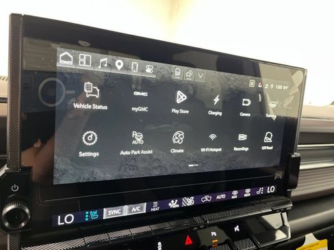 New 2026 GMC Hummer EV 4x4 Crew Cab image 15