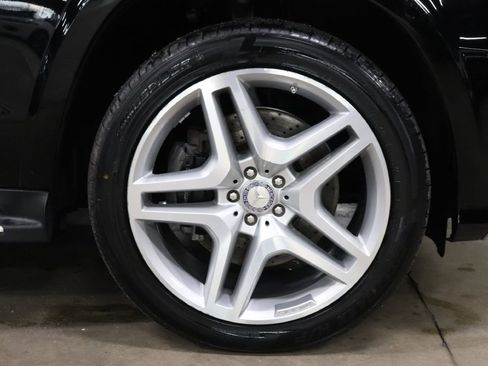 Used 2016 Mercedes-Benz GL 550 4MATIC image 43