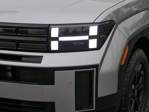 Used 2024 Hyundai Santa Fe XRT image 10