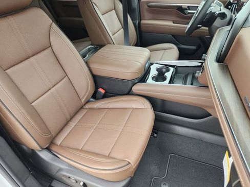 New 2026 Chevrolet Tahoe High Country image 9