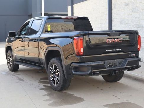 Used 2021 GMC Sierra 1500 AT4 w/ AT4 Premium Package AWD/4WD image 3