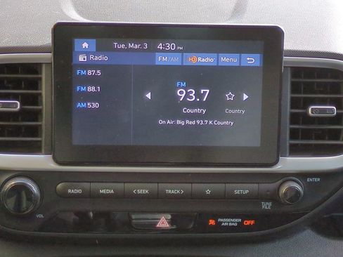 Certified 2023 Hyundai Venue SE w/ Cargo Package image 18