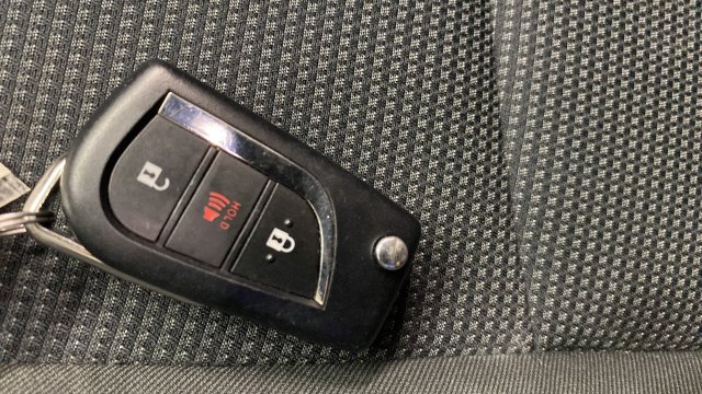 Used 2023 Toyota RAV4 LE AWD/4WD image 20