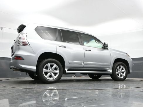 Used 2017 Lexus GX 460 w/ Navigation Package AWD/4WD image 31