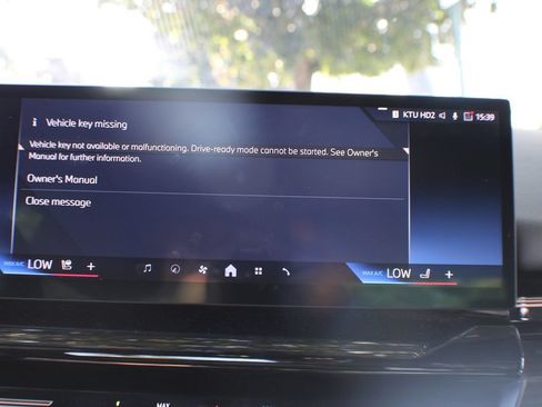Used 2025 BMW 530i RWD image 16