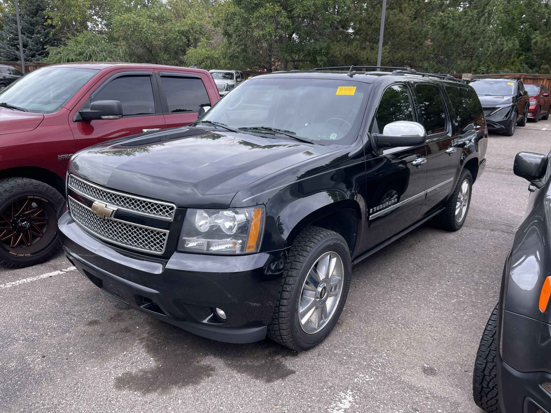 Used 2009 Chevrolet Suburban LTZ AWD/4WD image 2