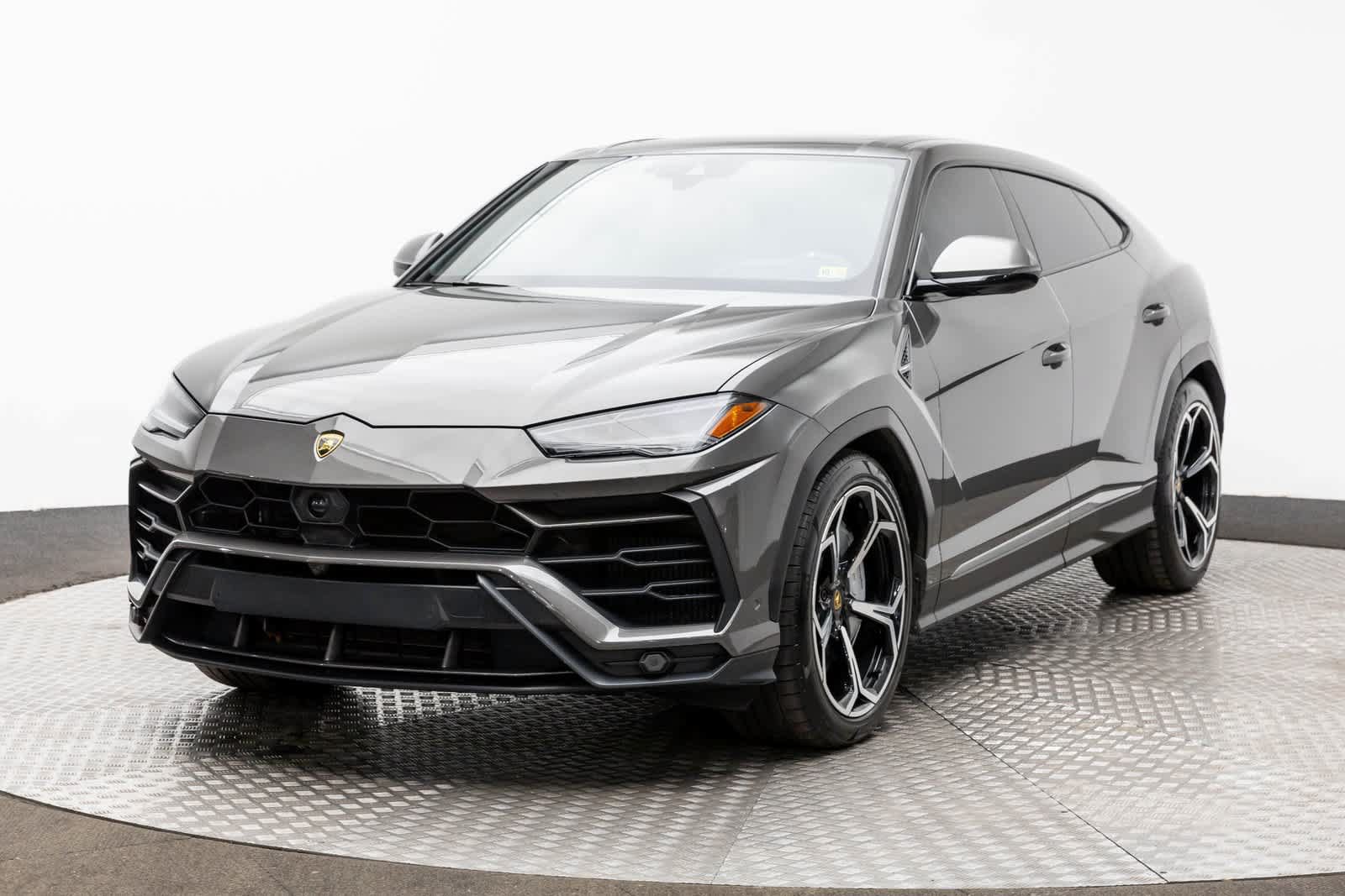 Used 2022 Lamborghini Urus AWD/4WD image 1