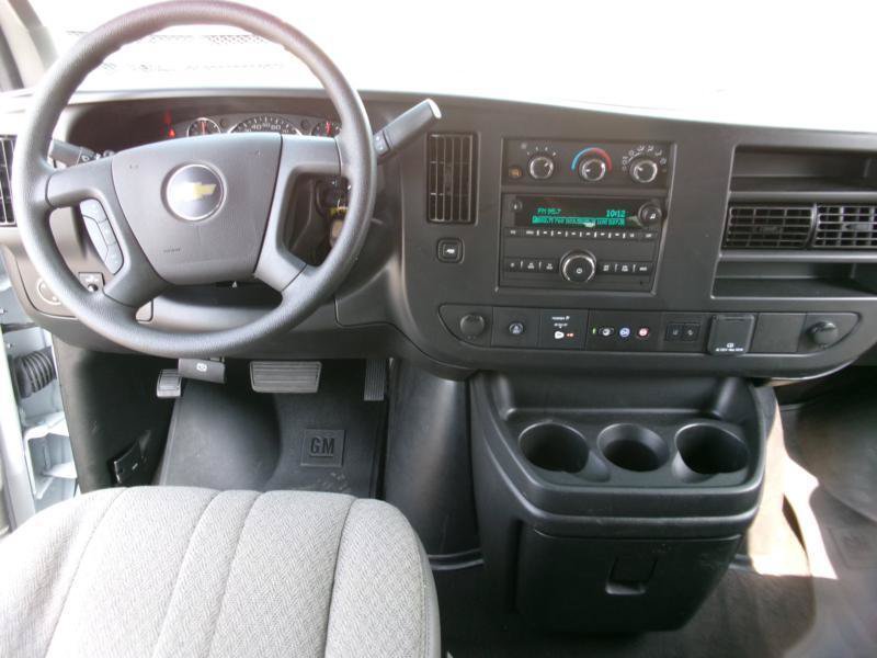 Used 2025 Chevrolet Express 3500 LT w/ LT Preferred Equipment Group RWD image 12