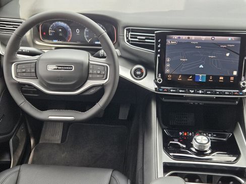 New 2026 Jeep Grand Wagoneer Limited AWD/4WD image 32
