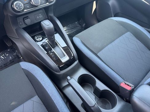 Used 2025 Nissan Versa SV FWD image 18