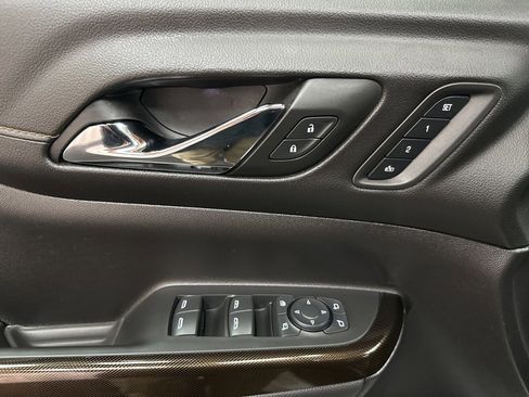 Used 2023 GMC Acadia AT4 w/ Preferred Package image 19