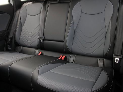 New 2025 Volkswagen Tiguan SE R-Line image 8