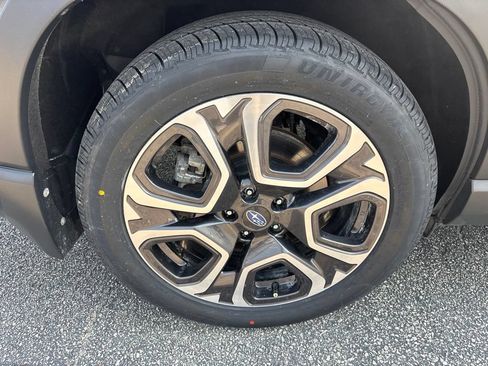Used 2023 Subaru Ascent Touring AWD/4WD image 12