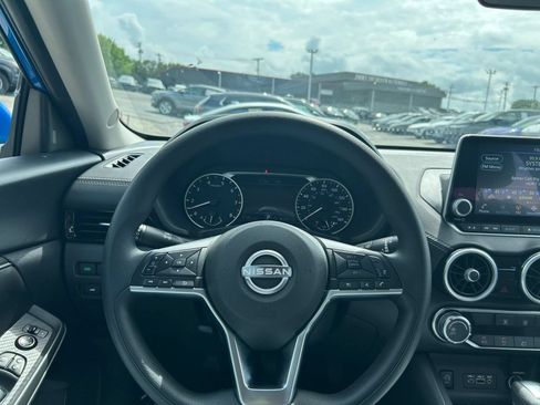 Used 2025 Nissan Sentra SV FWD image 29