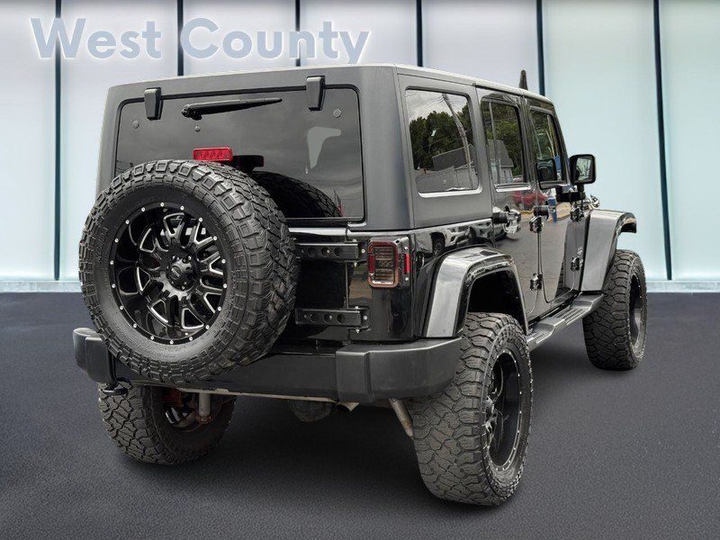 Used 2016 Jeep Wrangler Unlimited Sahara w/ Dual Top Group AWD/4WD image 4