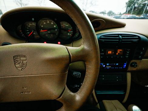 Used 1999 Porsche 911 GT3 RS image 20