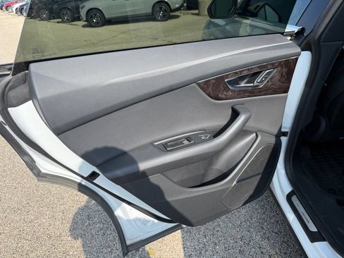 Used 2019 Audi Q8 Premium Plus w/ Premium Plus AWD/4WD image 22