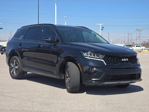 Used 2022 Kia Sorento S FWD image 15