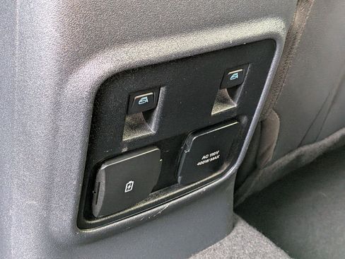 Used 2023 Ford Bronco Wildtrak image 32