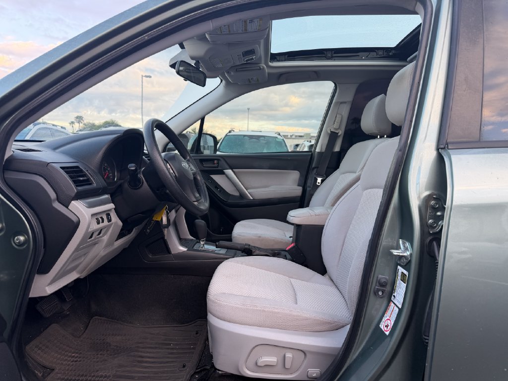 Used 2015 Subaru Forester 2.5i Premium AWD/4WD image 5