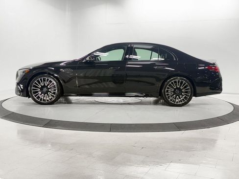 Used 2025 Mercedes-Benz E 53 AMG e 4MATIC Sedan image 4