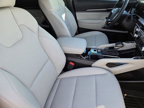 New 2025 Kia Telluride S image 10