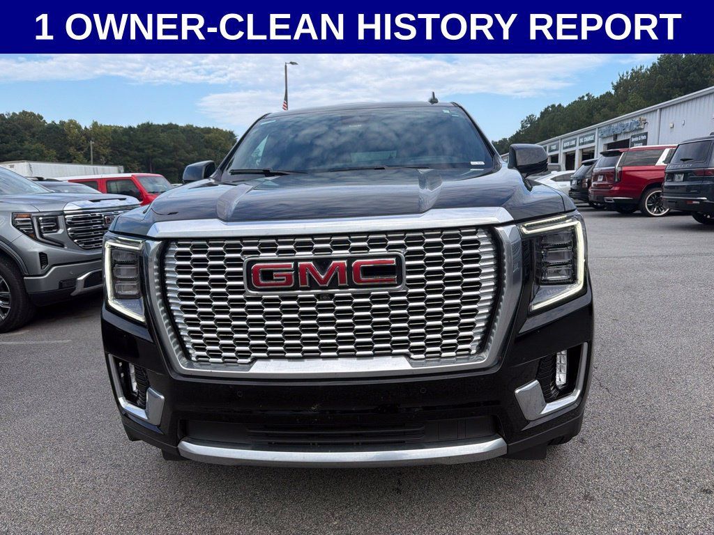 Used 2023 GMC Yukon XL Denali w/ Max Trailering Package AWD/4WD image 2