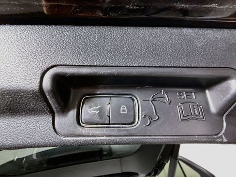 Used 2021 Ford Explorer XLT w/ Equipment Group 202A RWD image 43