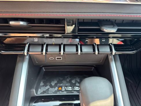 New 2026 Chevrolet Colorado Z71 w/ Technology Package AWD/4WD image 9