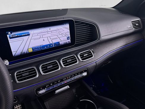 New 2026 Mercedes-Benz GLS 580 4MATIC image 20